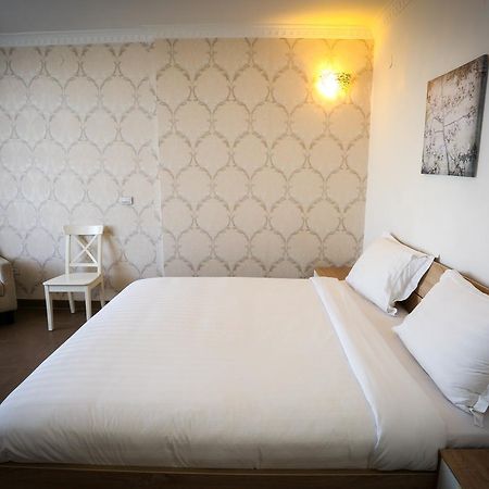 White House Addis Hotel Bagian luar foto