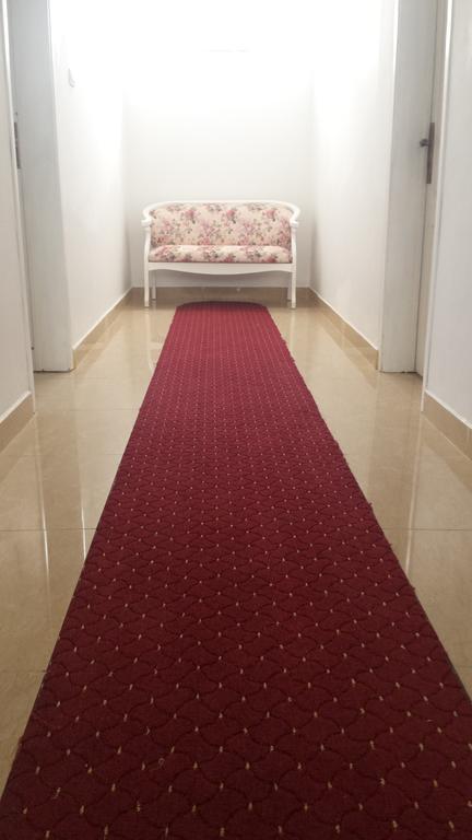White House Addis Hotel Bagian luar foto