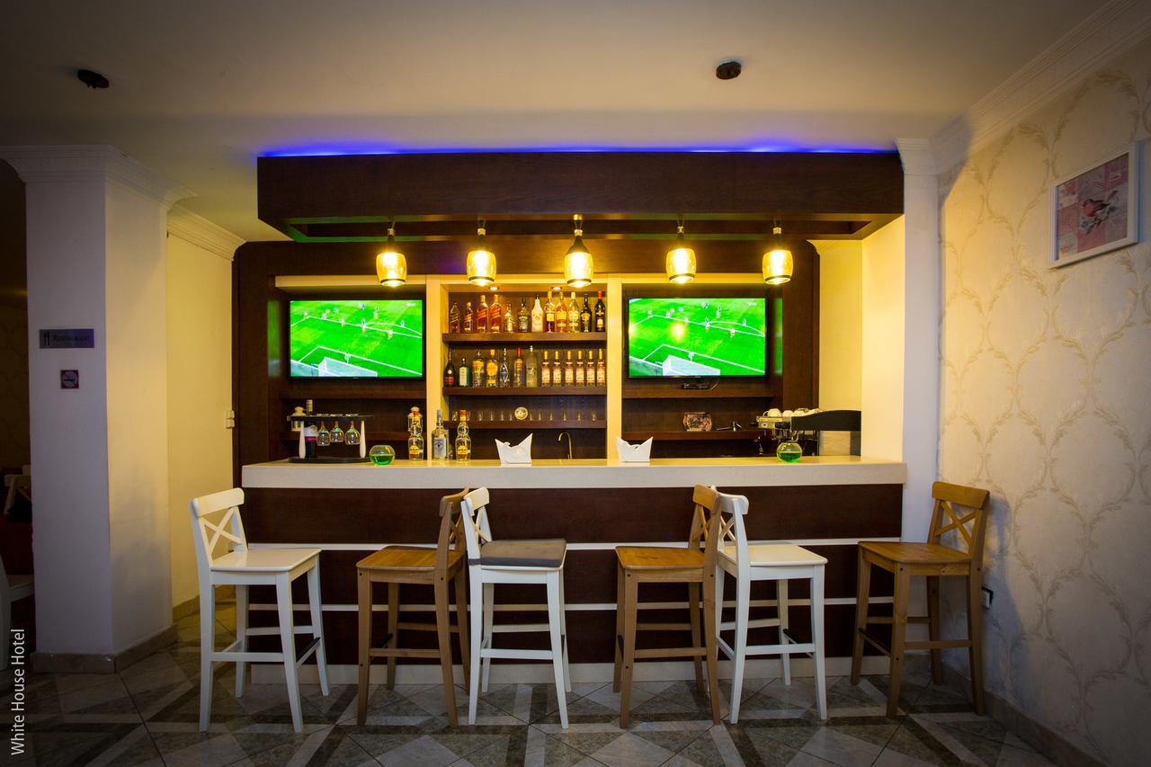 White House Addis Hotel Bagian luar foto